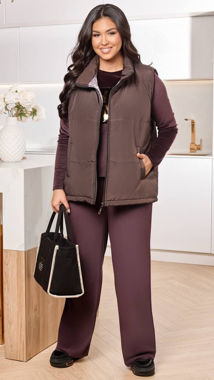 Костюм трійка
Тканина жилетки : водостійка плащівка канада , шовковиста підкладка , синтепон 150 
Тканина костюма  : велюр  ( гарна розтяжність )
Довжина жилетки : 70 см .
Довжина кофти : 62 см.
Довжина рукава : 62 см. ( від горловини )
Довжина штанів : 112 см 
Практична жилетка прямого покрою на блискавці , комір стійка .
Стильний костюм , штани кілоти , з високою посадкою , бічні кишені , пояс на гумці . Кофта прямого покрою , якісна нашивка з паєтки .