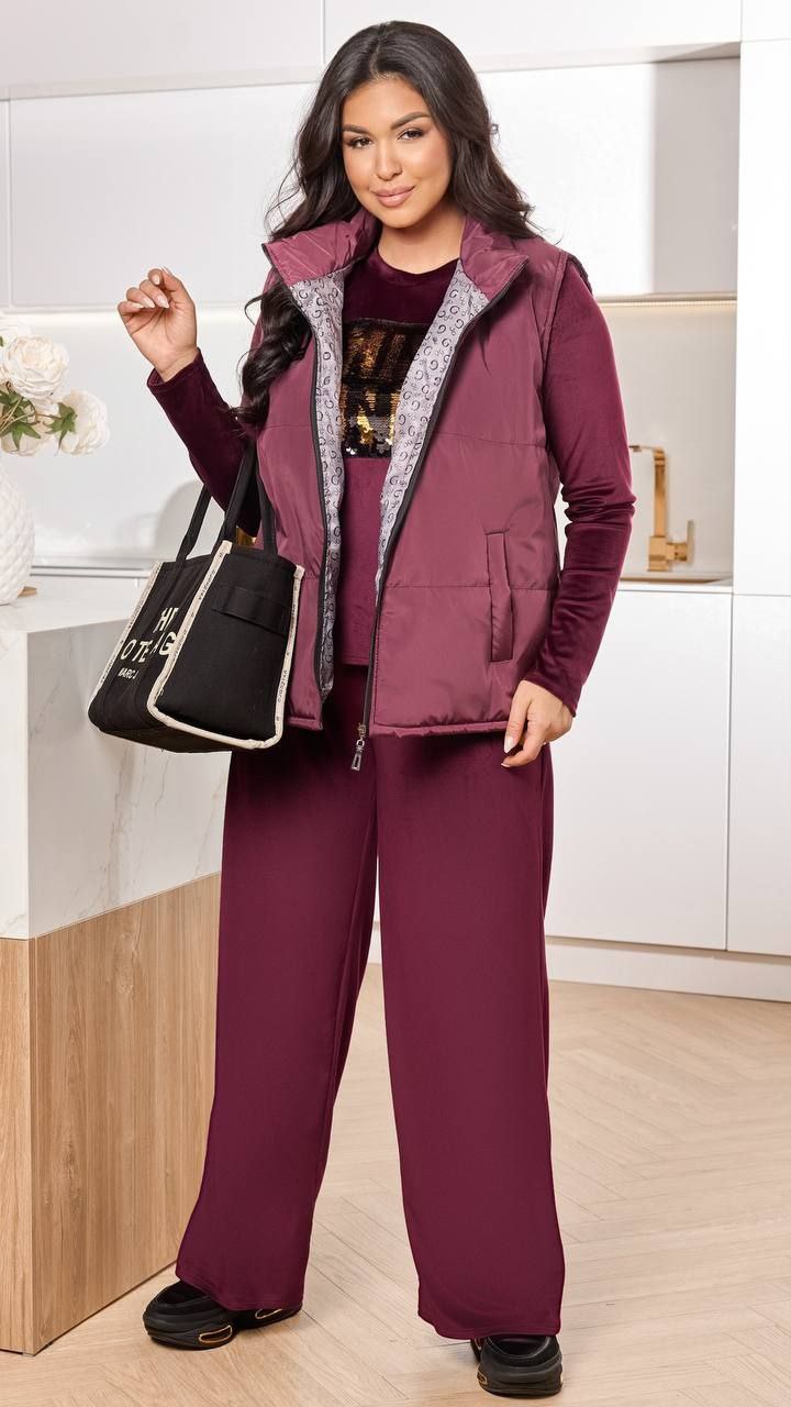 Костюм трійка
Тканина жилетки : водостійка плащівка канада , шовковиста підкладка , синтепон 150 
Тканина костюма  : велюр  ( гарна розтяжність )
Довжина жилетки : 70 см .
Довжина кофти : 62 см.
Довжина рукава : 62 см. ( від горловини )
Довжина штанів : 112 см 
Практична жилетка прямого покрою на блискавці , комір стійка .
Стильний костюм , штани кілоти , з високою посадкою , бічні кишені , пояс на гумці . Кофта прямого покрою , якісна нашивка з паєтки .