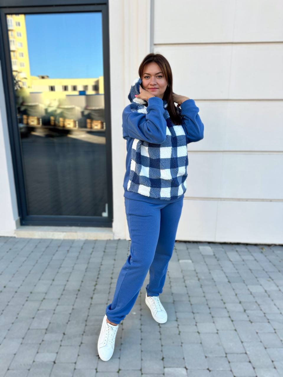 Спортивний костю
Тканина хутро «Тедді» принт, тринитка на флісі 
Колір бежевий
Розмір 48-50,56-58
Колір чорний
Розмір 56-58
Колір джинсовий
Розмір 48-50,56-58