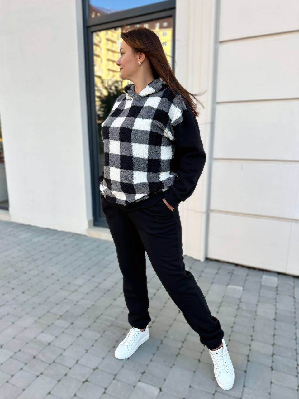 Спортивний костю
Тканина хутро «Тедді» принт, тринитка на флісі 
Колір бежевий
Розмір 48-50,56-58
Колір чорний
Розмір 56-58
Колір джинсовий
Розмір 48-50,56-58