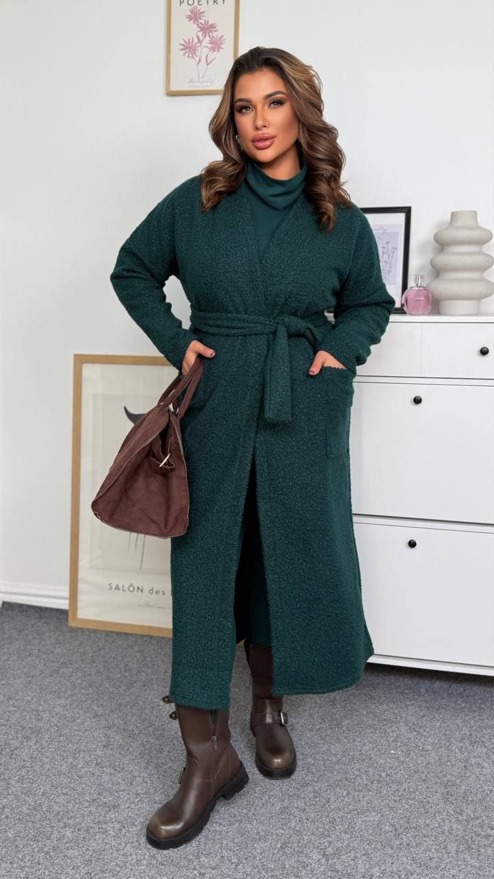 Кардиган - пальто 
Тканина : еко баранчик  на флісі ( гарно тягнеться )
Довжина  : 140 см
Довжина рукава : 76 см .