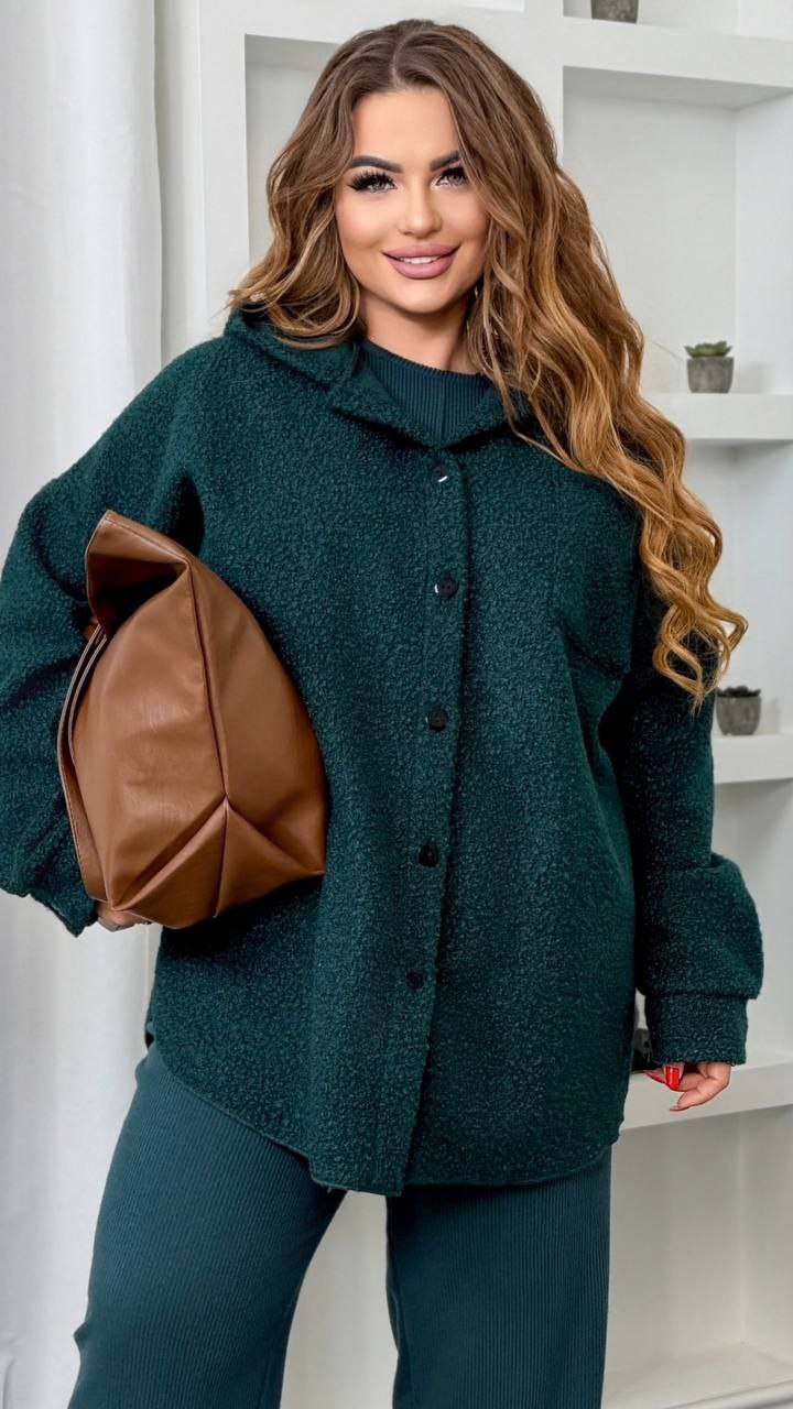 АКЦІЯ Сорочка 
Тканина : баранчик  на флісі ( гарно тягнеться )
Довжина  : 84 см
Довжина рукава : 80 см .
Тепла сорочка на холодну пору , на ґудзиках , з капюшоном