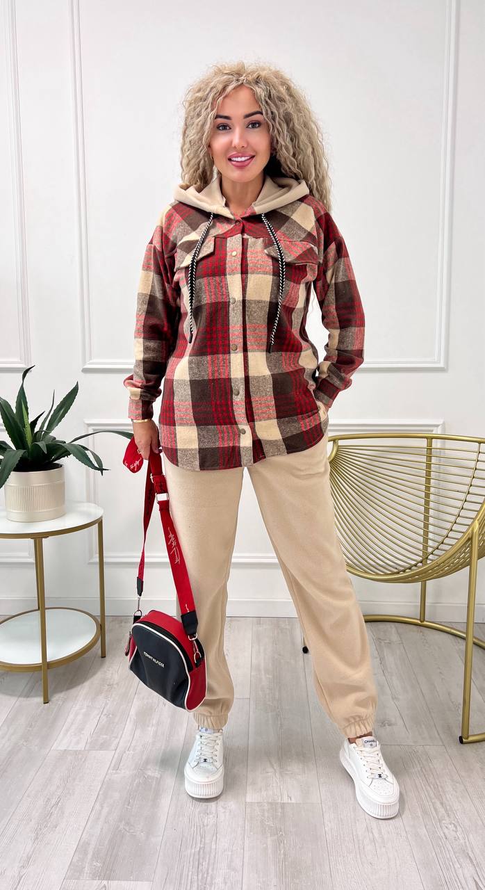 Костюм двійка 
Сорочка фланель байка тепла капюшон фліс полар
Штани фліс полар щільний
Кольори: червона- беж, черно- біла , сине - голуба, помаранчева- чорна