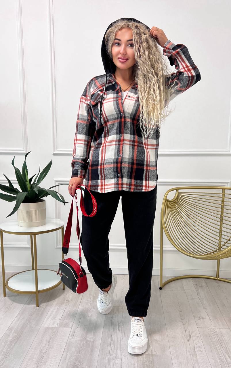 Костюм двійка 
Сорочка фланель байка тепла капюшон фліс полар
Штани фліс полар щільний
Кольори: червона- беж, черно- біла , сине - голуба, помаранчева- чорна