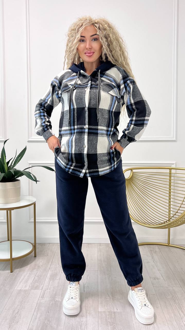 Костюм двійка 
Сорочка фланель байка тепла капюшон фліс полар
Штани фліс полар щільний
Кольори: червона- беж, черно- біла , сине - голуба, помаранчева- чорна