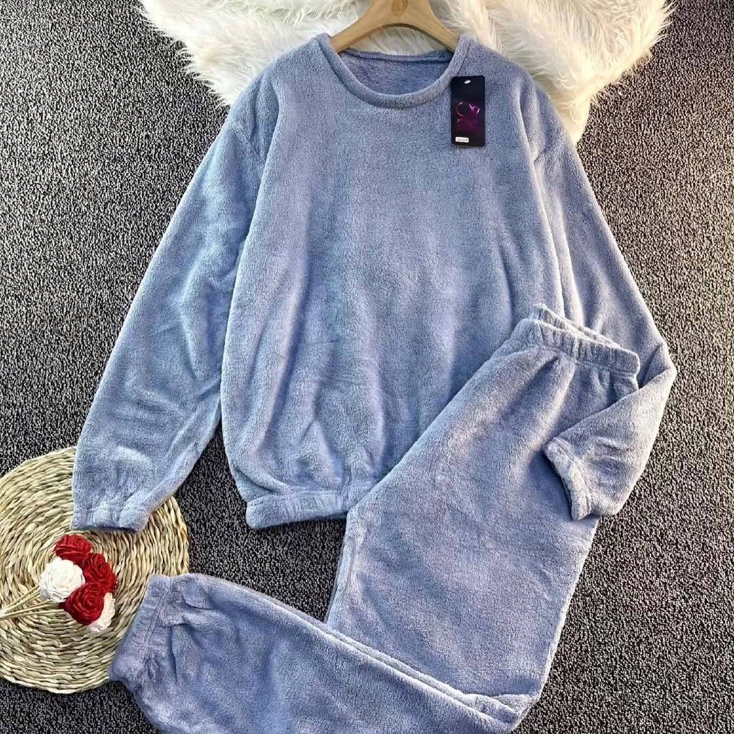 Мякенькі та затишні піжами
- сірий, джинс, бордо, мокко, білий, електрик, беж, барбі
Тканина: Двохстороння Махра