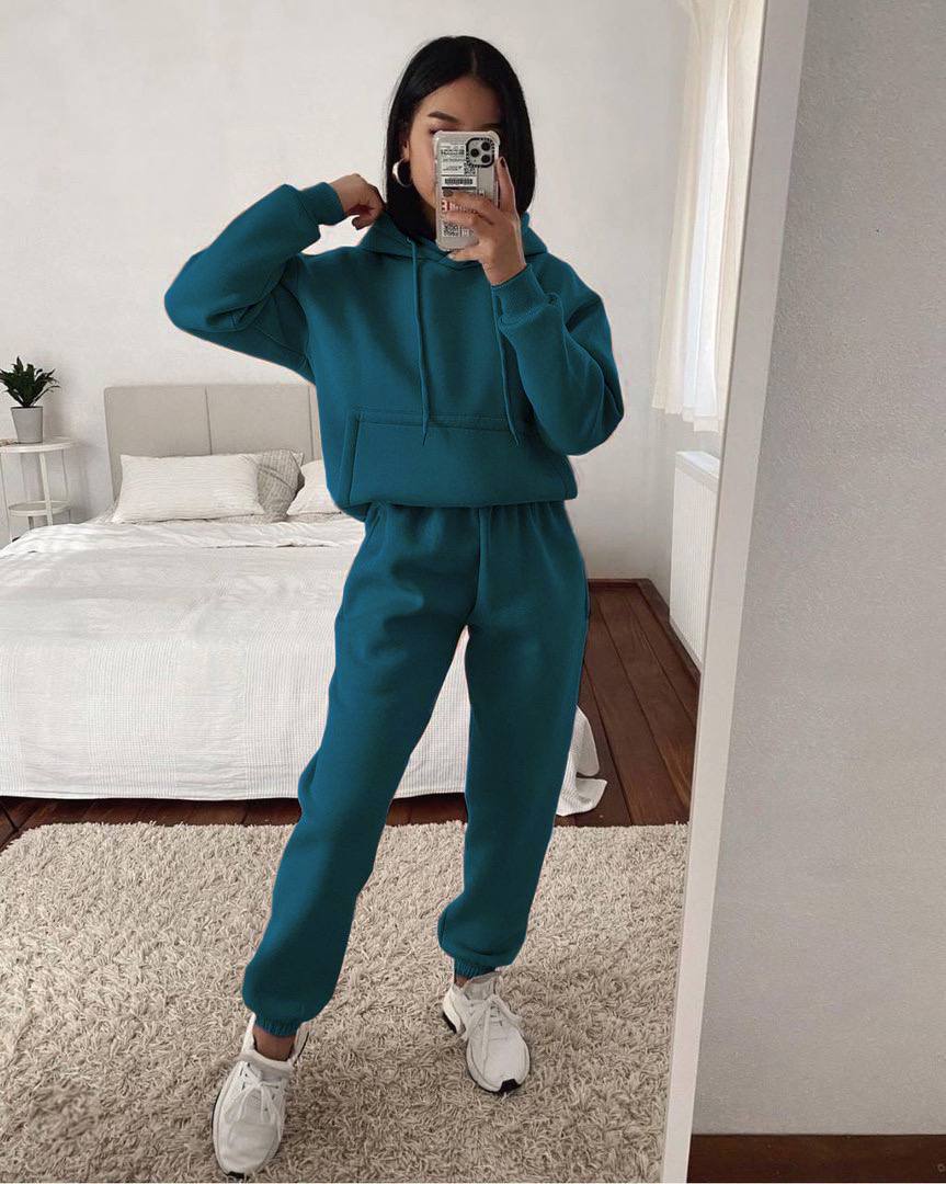 чорна п.ятниця
костюм тринитка на флісі