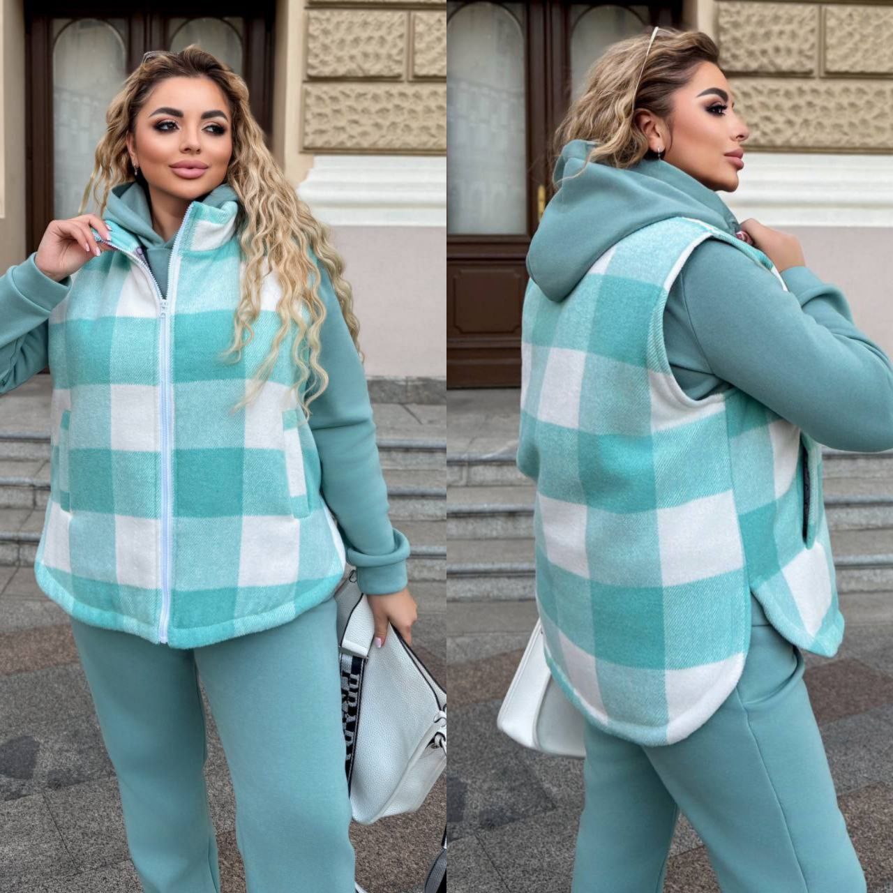 💥MEGA SALE 💥‼️ЖИЛЕТ ‼️
Тканина жилета  : щільний кашемір  , шовковиста підкладка , синтепон 150 
Довжина жилета  : 70 см .
 Жилет  на блискавці , комір стійка  , з кишенями .