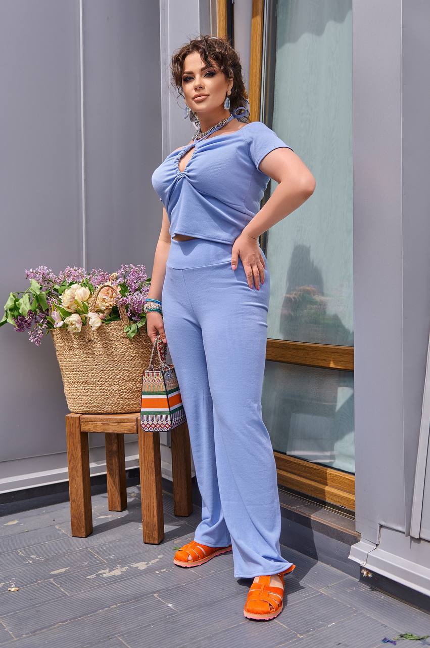 ЗНИЖКИ Костюм рубчик
Брюки  + кофта 

Матеріал: мустанг трикотаж (дуже гарної розтяжності, хлопок  та спандекс ).  Довжина по внутрішньому 78
Штани окремо 220грн
Артикул: GARNA-186137