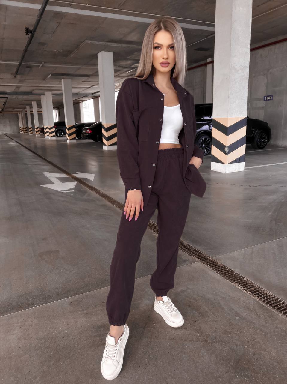 Мікровельветовий костюм
Вельветовий брючний костюм :
сорочка на кнопках, рукава на манжетах;
штани з кишенями, з простроченим поясом, низ на резинці
Артикул: GARNA-753236