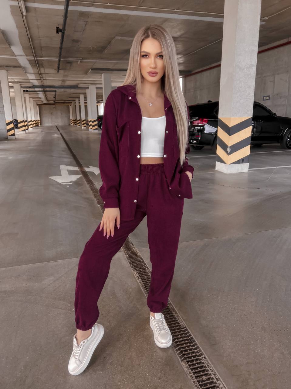 Мікровельветовий костюм
Вельветовий брючний костюм :
сорочка на кнопках, рукава на манжетах;
штани з кишенями, з простроченим поясом, низ на резинці
Артикул: GARNA-513435