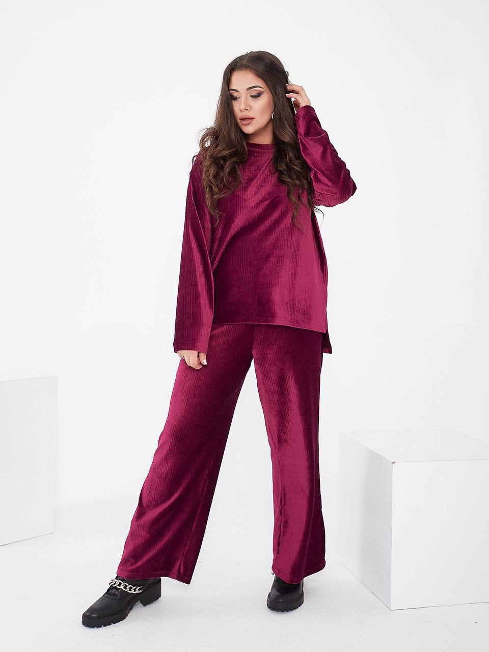 акція Велюровий костюм
Костюми велюру рубчик- туніка та штани палаццо
Артикул: GARNA-759225