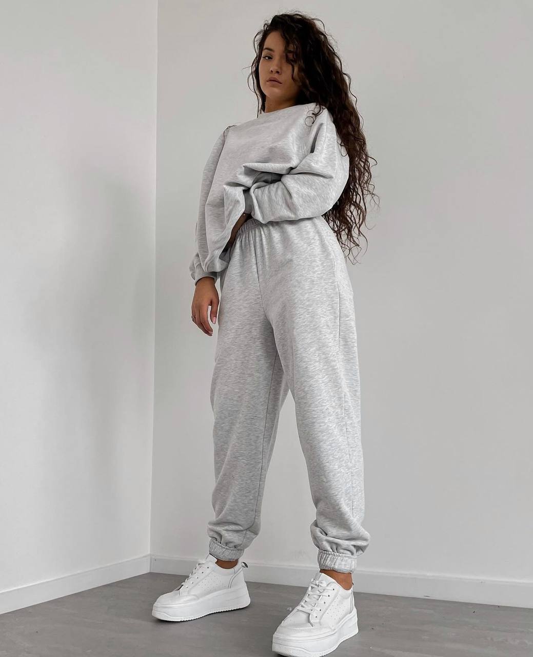 Розпродаж  Костюм тринитка на флісі
Костюм худі+ Джогери тринитка на флісі
Артикул: GARNA-287635