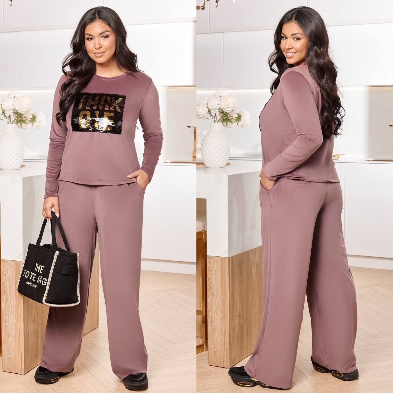 Костюм велюр
Костюм двійка Мод №051  
Тканина костюма  : велюр  ( гарна розтяжність )
Довжина кофти : 62 см.
Довжина рукава : 62 см. ( від горловини )
Довжина штанів : 112 см 
Стильний костюм , штани кілоти , з високою посадкою , бічні кишені , пояс на гумці . Кофта прямого покрою , якісна нашивка з паєтки .
Артикул: GARNA-325685