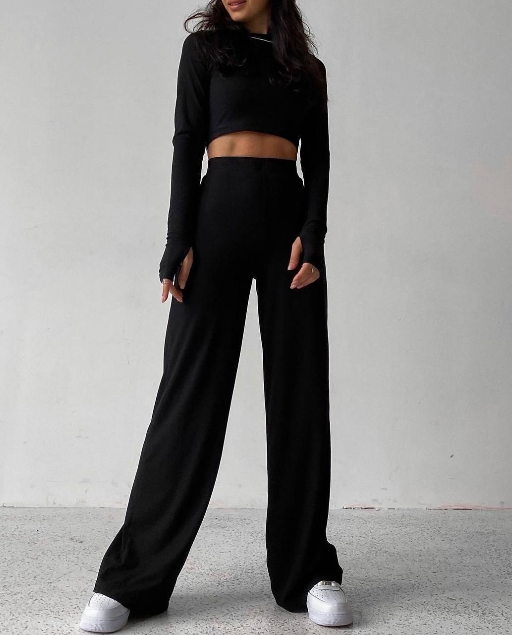 Костюм топ+палаццо
Костюм двійка з турецького рубчика мустанг
Артикул: GARNA-309536