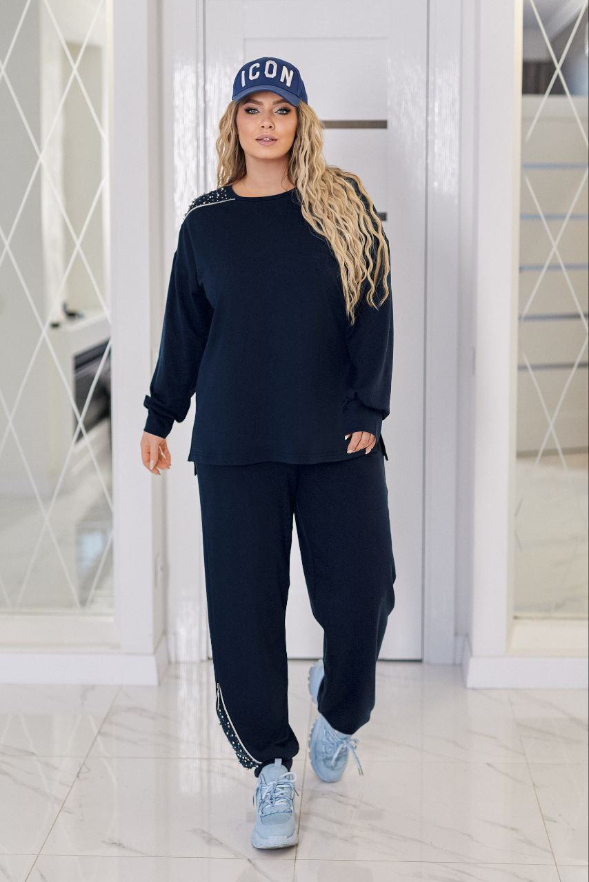 ЗНИЖКИ Костюм двонитка
Костюм 317 вд
Тканина:
Тканина:
Двухнитка гарної якості +  прикраса з стразами та перлинами..
Артикул: GARNA-108808