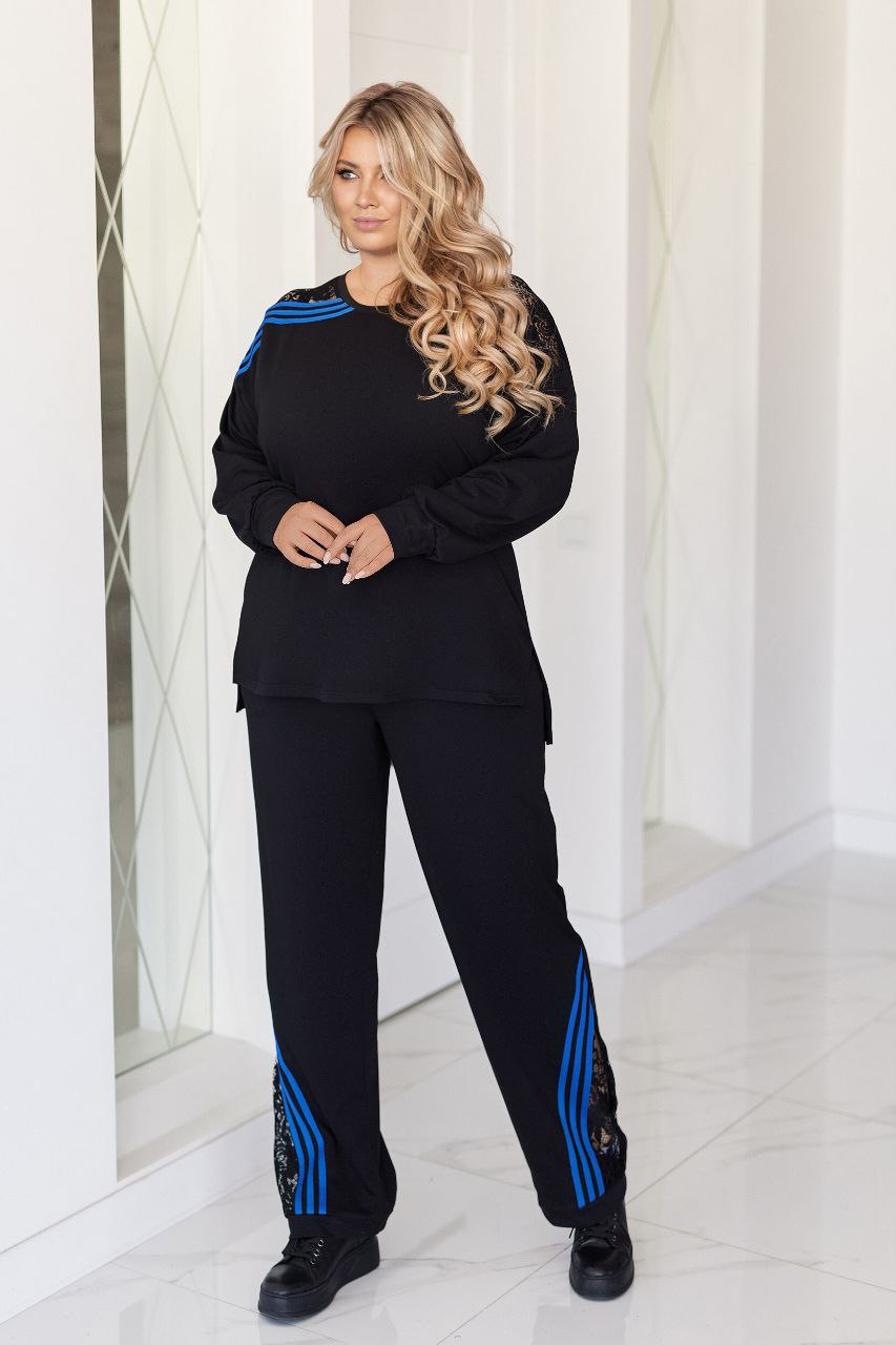 ЗНИЖКИ Костюм двонитка
Костюм 329вд
Тканина:
Двухнитка принтована гарної якості + гіпюрлампаси.
Артикул: GARNA-723435