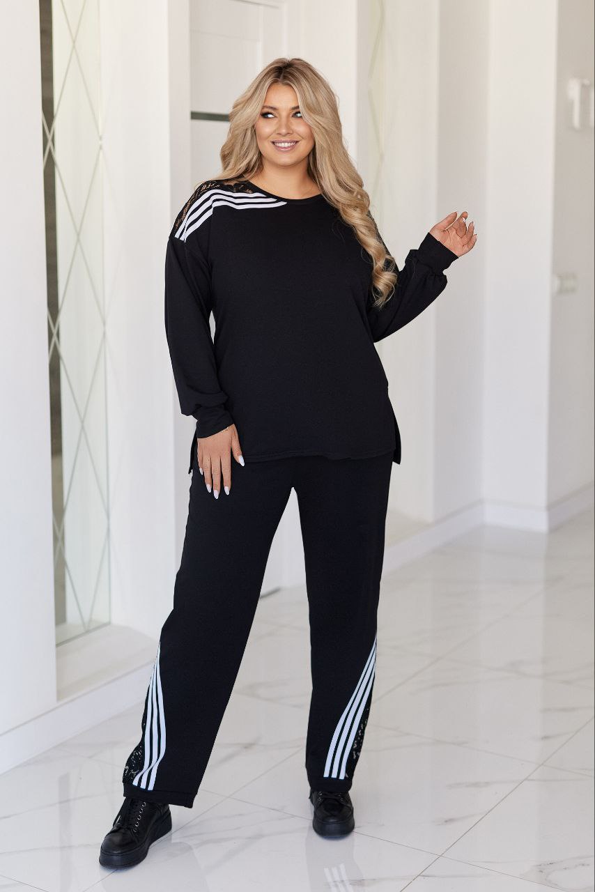 ЗНИЖКИ Костюм двонитка
Костюм 329вд
Тканина:
Двухнитка принтована гарної якості + гіпюрлампаси.
Артикул: GARNA-596729