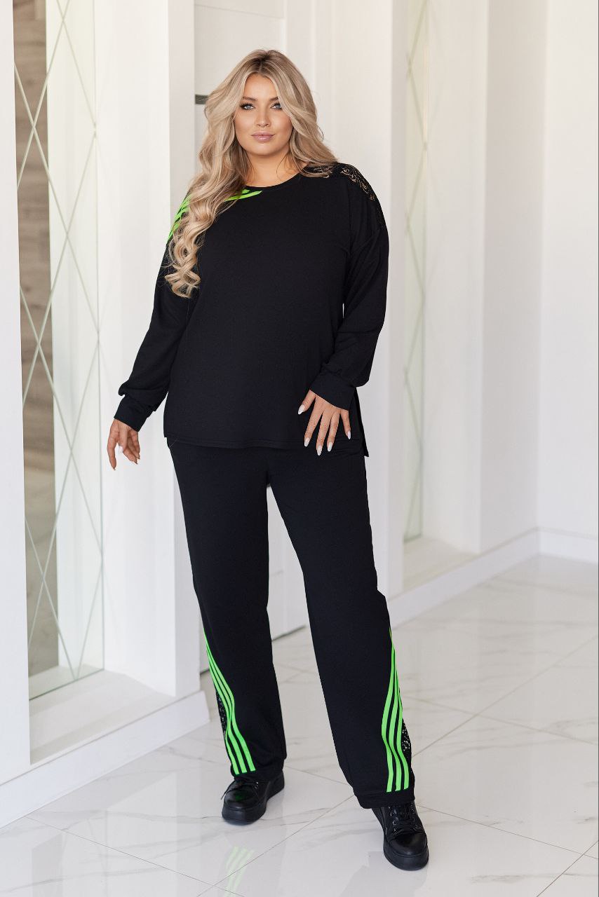 ЗНИЖКИ Костюм двонитка
Костюм 329вд
Тканина:
Двухнитка принтована гарної якості + гіпюрлампаси.
Артикул: GARNA-208657